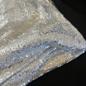 1 sequin table runner new